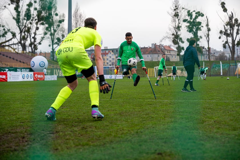 We Wrocławiu wystartował w sobotę (2 marca) dziesiąty już w historii sezon PZU Amp Futbol Ekstraklasy. Inauguracyjny turniej rozegrany został na stadionie przy ul. Oporowskiej.